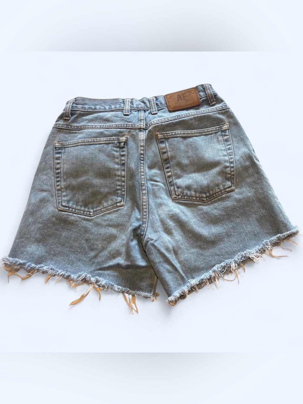 Vintage 90s American Eagle High Rise Mom Denim Shorts Sz 8 Light Wash Frayed Cut